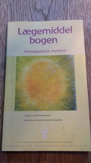 Boesen, Peer Bach: Lægemiddel Bogen