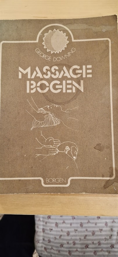 Downing, George: MASSAGEBOGEN - (BRUGT - VELHOLDT)